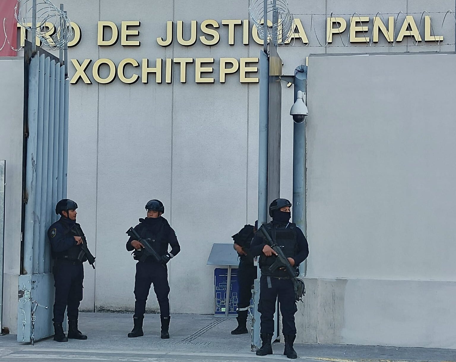 Ex agente federal es sentenciado a 4 años por portar arma ilegal en Cuernavaca; juez frena acuerdo de su acompañante