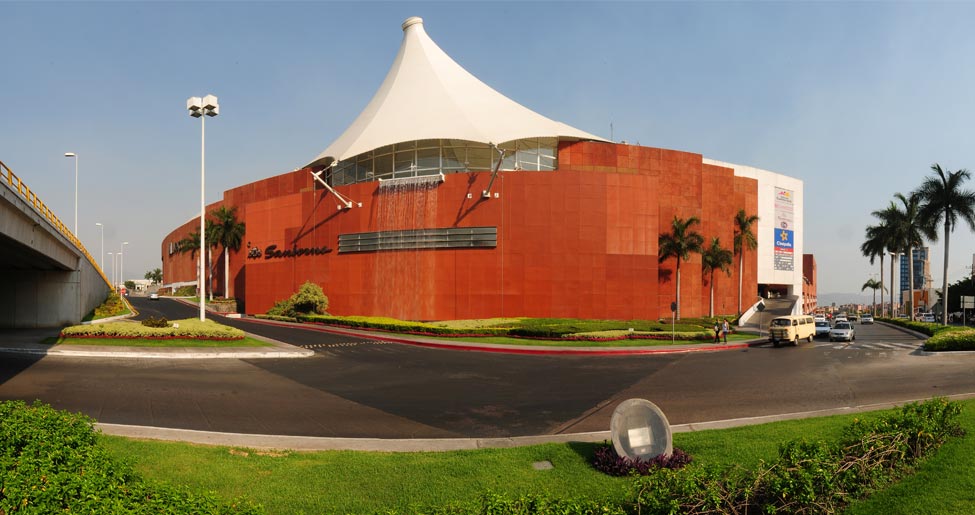 Prisión preventiva por robo en Galerías Cuernavaca: Defensa cuestiona irregularidades en valoración y detención