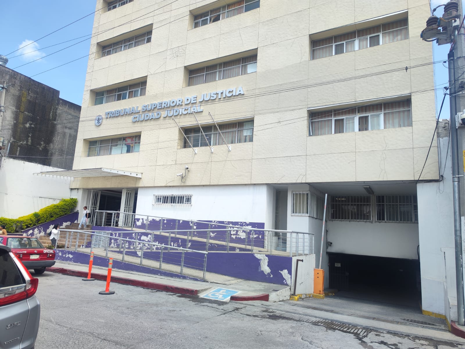 Interna del penal femenil de Atlacholoaya denuncia presuntas agresiones; familia exige atención médica